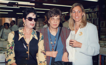 Με την συγγραφέα Νέννη Ευθυμιάδη και την Μυρτώ Τζανετάκη