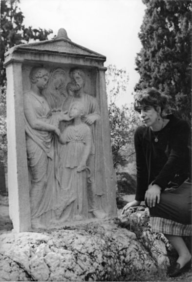 Ελένη Λαδιά