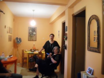 Με την ποιήτρια Ελένη Λιντζαροπούλου στο σπίτι της συγγραφέως στο χωριό Μεσενικόλα Αγράφων