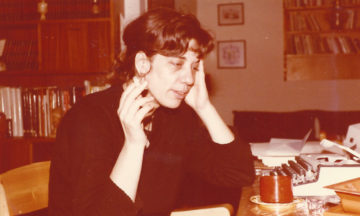 Με την ποιήτρια Ελένη Λιντζαροπούλου στο σπίτι της συγγραφέως στο χωριό Μεσενικόλα Αγράφων